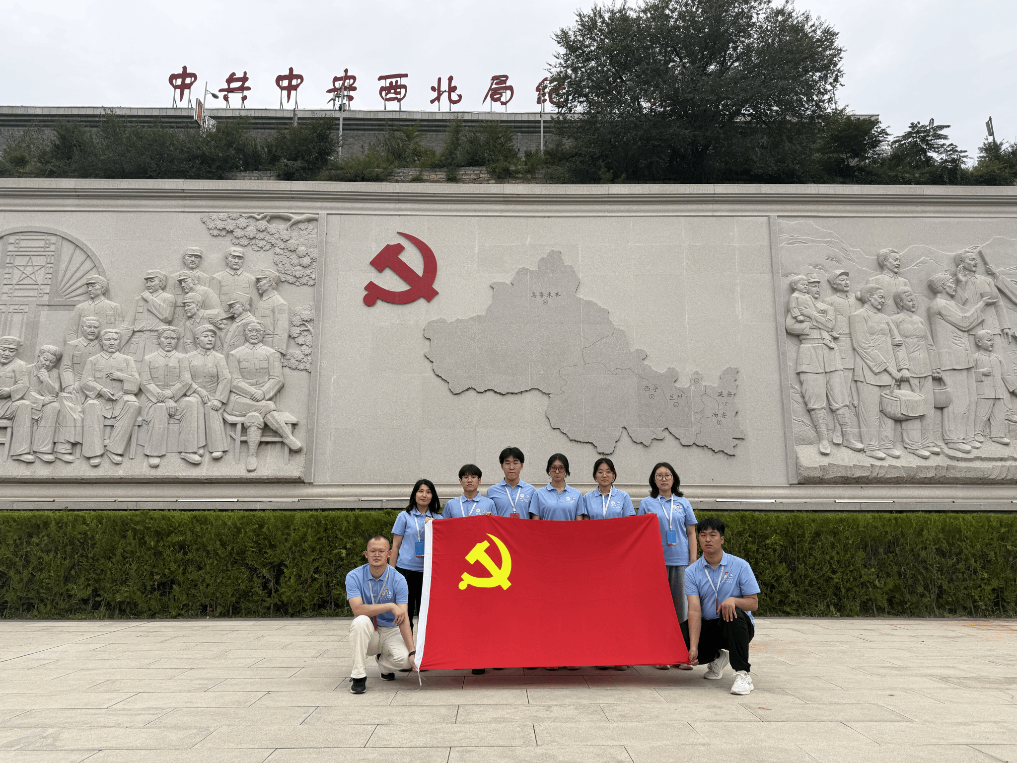 全国党建工作样板党支部——机电工程学院本科生第二党支部开展“追寻信仰之光 勇担时代使命”主题研学活动